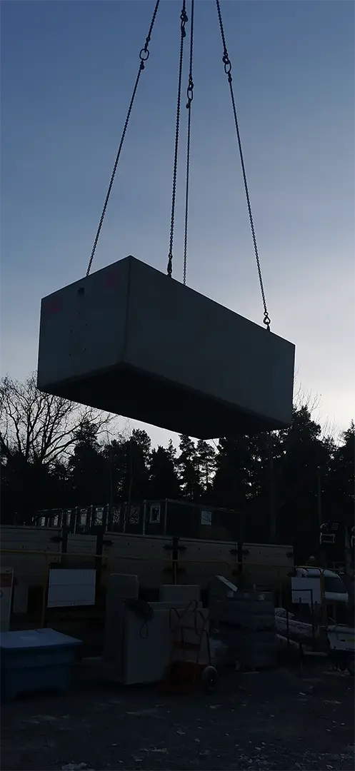 Lyft av Slamavsiljare, Oljeavskiljare och pumpbrunn ifrån revatec